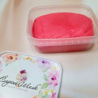 Сахарная мастика Сладкий шелк, Ярко розовая - купить в магазине КондитерХауз Сахарная мастика Сладкий шелк, Ярко розовая