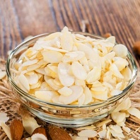 Миндальные лепестки очищенные, 200гр - купить в магазине КондитерХауз Миндальные лепестки очищенные, 200гр