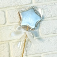 Пряник Зведочка серебряная на палочке, 7х7см - купить в магазине КондитерХауз Пряник Зведочка серебряная на палочке, 7х7см