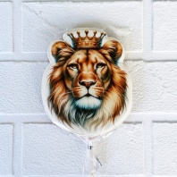 Пряник Лев с короной на палочке, 11х9м - купить в магазине КондитерХауз Пряник Лев с короной на палочке, 11х9м