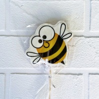 Пряник Пчёлка на палочке, 8х10см - купить в магазине КондитерХауз Пряник Пчёлка на палочке, 8х10см